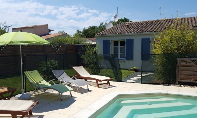 La Remigeasse House | Rémigeasse villa, bright, private pool shared by 2 apartments (6 and 4p)