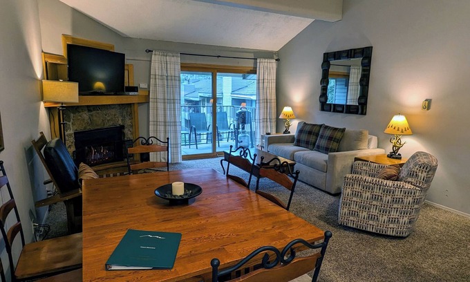 Avon Condo | Remodeled Condo w/FREE WiFi, Parking, Heated Pool, Hot Tubs, Skier Shuttles