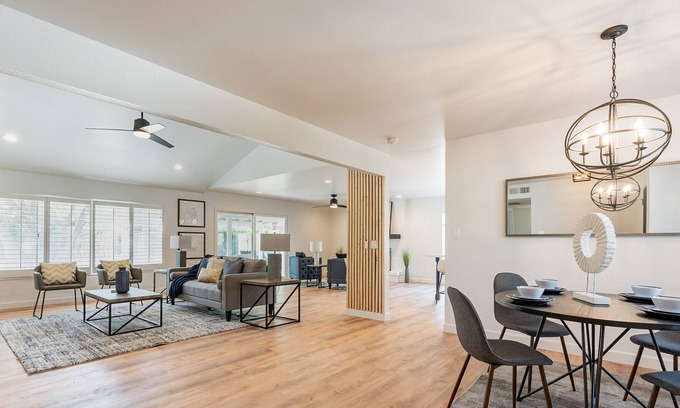 Norma Estates House | Remodeled home in Scottsdale Zip code near the entertainment