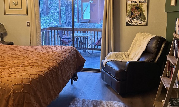 Incline Village Ski Chalet | Remodeled Tahoe Ski and Lake Chalet with Mountain View’s 3 mins to Lake Tahoe