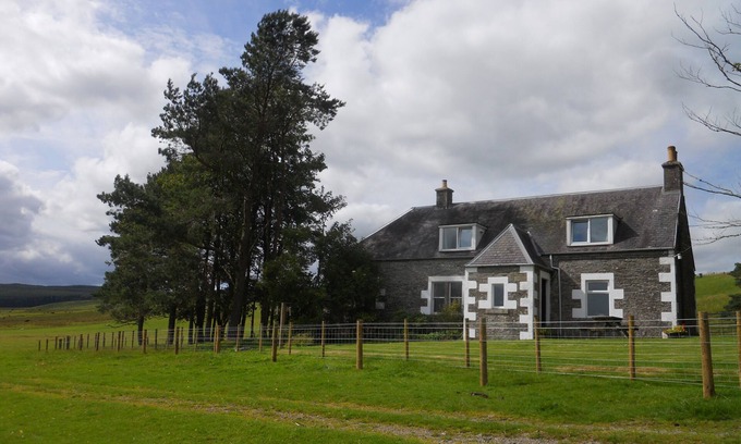 Hawick Cottage | Remote traditional shepherds cottage, a rural retreat on working livestock farm