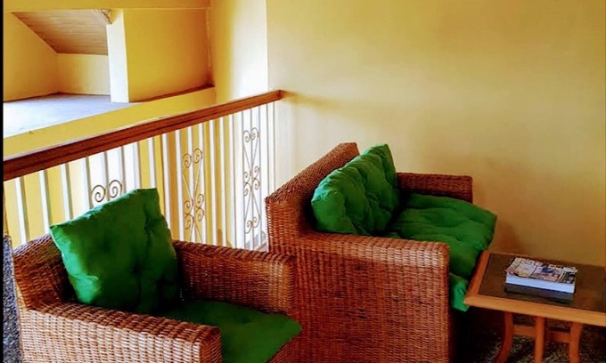 Tema House | Renajoe Exclusive Guesthouse Tema Community 9
