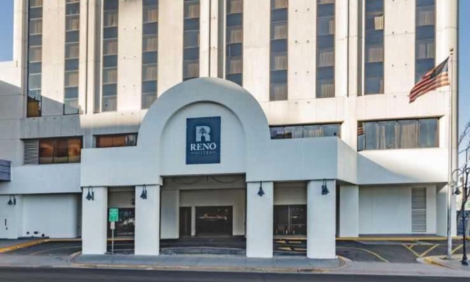Downtown Reno Hotel | Reno Suites