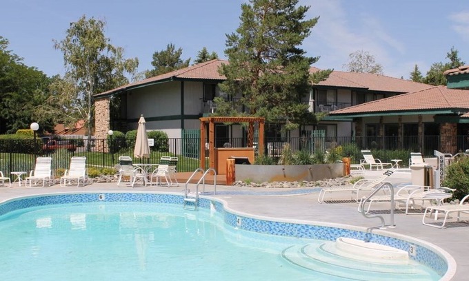 Sparks Resort | RenoThunderbird Resort Timeshare Memorial Weekend Reno Nevada One Bedroom Condo