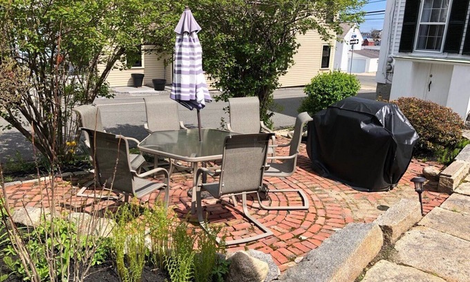 Rockport House | Renovated 3 Bedroom 2 Baths views of Rockport Harbor from Master and Livigroom