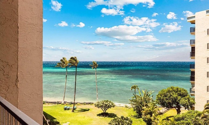 Napili-Honokowai Condo | Renovated and spacious 2bd - oceanfront resort