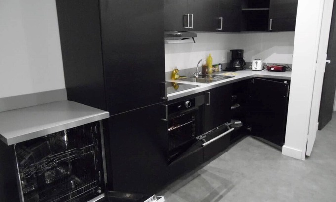 Rouen City Centre Apartment | Renovated apartment in the heart of Rouen, 6 people
