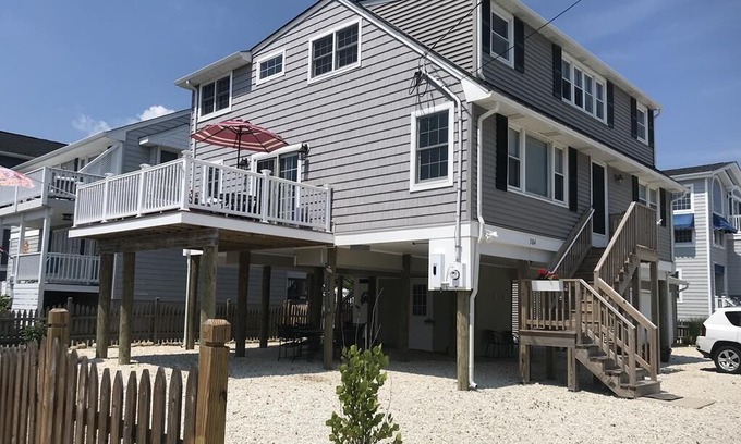Surf City House | Renovated Bay side home in the heart of Surf City! 118971