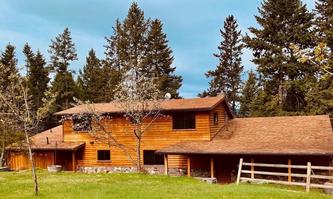 Bigfork Cabin | Renovated Bigfork Cabin with Flathead Lake Views + Cherry Orchard