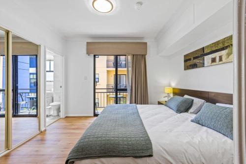Northbridge Apartment | Renovated Family Apartment with Pool & WiFi