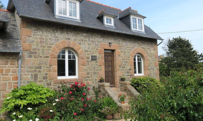 Tregastel House | Renovated house 100m from sea with WIFI, garden in Trégastel
