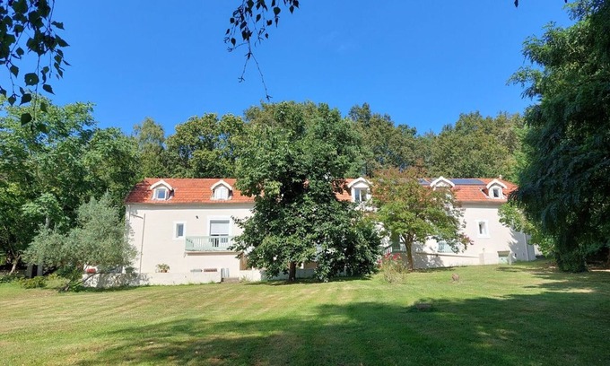 Cheffois Cottage | Renovated house near Rocher de Cheffois with Wifi