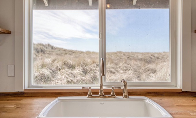 Bayshore House | Renovated Oceanfront Beach House with Game Room located in Bayshore