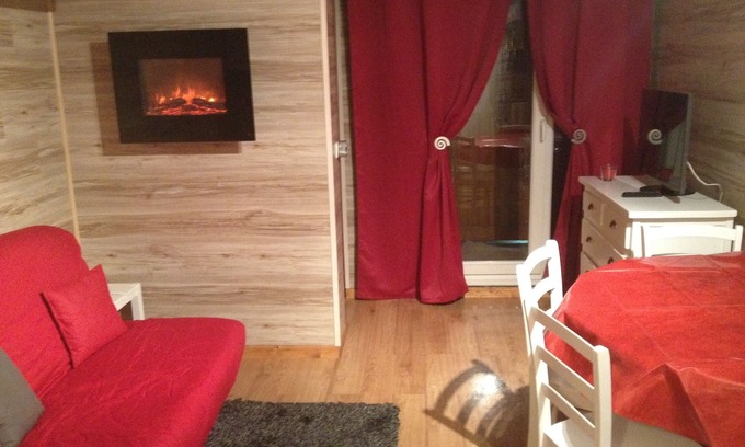 Mont-de-Lans Apartment | renovated studio up to 6 people