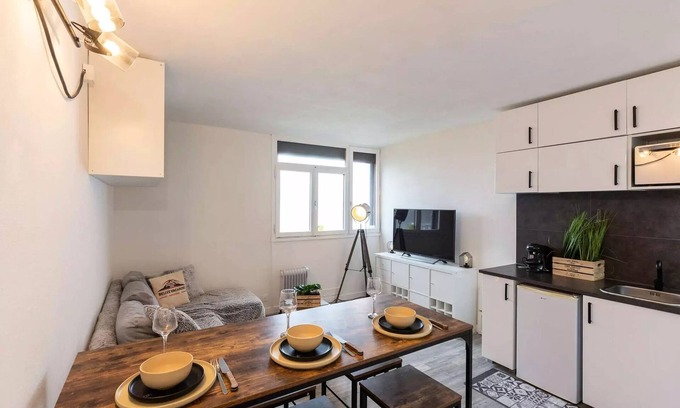 Pla d'Adet Apartment | Renovated studio at the foot of the ski slopes-PLA D'ADET-
