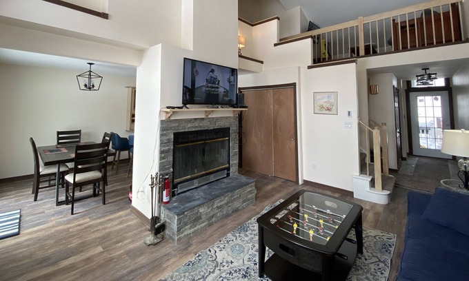 Lake Harmony House | Renovated Towhhouses, Fireplaces, Pool table, Pool,Beach, Lake, Walk to Slopes