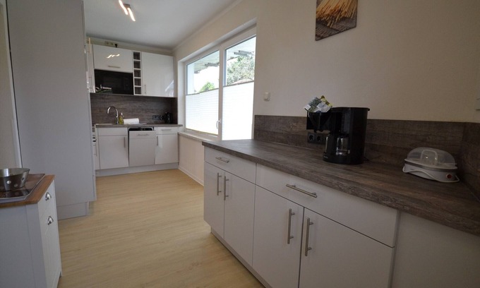Groemitz Apartment | Renovated vacation apartment for 6 adults and 1 child with sea view in beach and