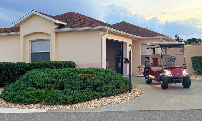 Lady Lake Cottage | Renovated Villa Btwn Lake Sumter & Spanish Springs