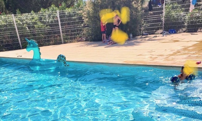 Gallargues-le-Montueux Cottage | Rental of a 2-bedroom apartment in a residence with swimming pool...