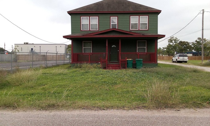 La Marque House | Rental Unit 1 Near NASA, Kemah, Galveston!