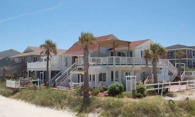 Fernandina Beach Cottage | [RENTALS PAUSED]nBEST VIEW THIS SIDE OF HEAVEN! OCEANFRONT RUSTIC BEACH COTTAGE