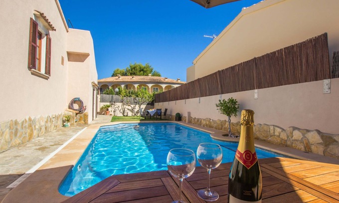 Son Moll House | Repost - Cozy vacation home with private pool 120 meters from the beach
