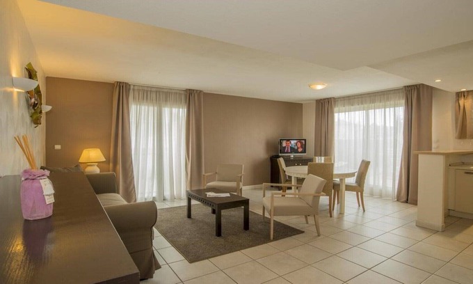 Carnot Apartment | Reserve your apartment in a **** hotel> Apartment 20