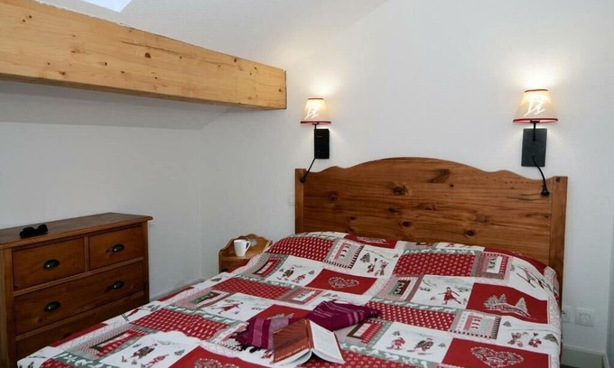 Saint-Sorlin-d'Arves Apartment | Residence Odalys Les Bergers *** - 2 Rooms 4 People