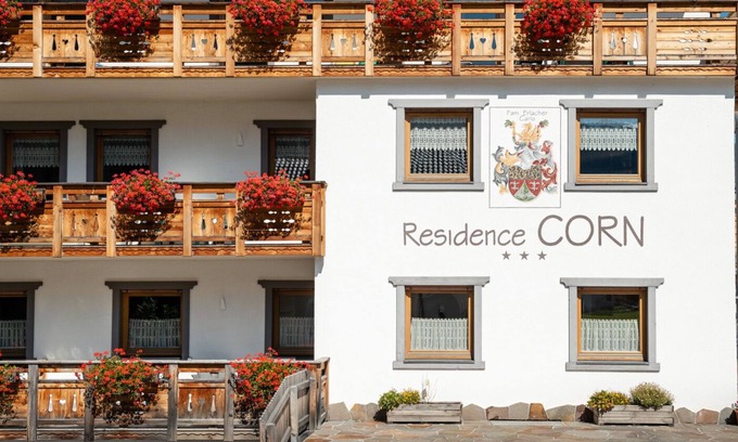 Mareo Apartment | Residence Corn - Standard Apartment 12 with Mountain View, Jacuzzi, Wi-Fi & Balcony