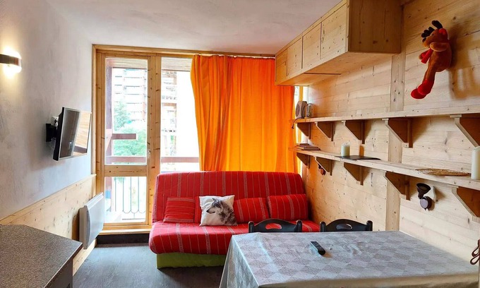Arc-1800 Apartment | Résidence Armoise - Studio 3 people in Arc 1800 in the resort center, close to the slopes and shops, in the village of Villards