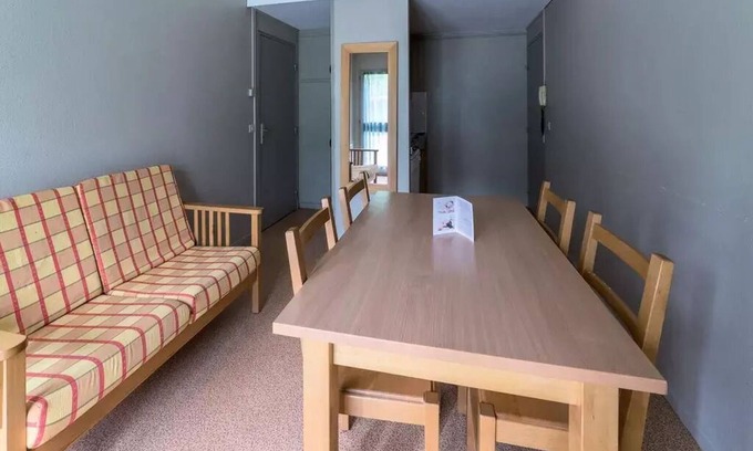 Greoux-les-Bains Apartment | Residence Domaine de Château Laval * - Vacances Bleues - 3 rooms Essential 5 people