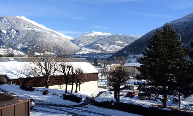 Bourg-Saint-Maurice Apartment | Residence Glieres - Studio 3 people in Bourg Saint Maurice in a residence with swimming pool and close to the funicular