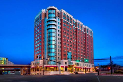 Eisenhower East Hotel | Residence Inn Alexandria Old Town South at Carlyle