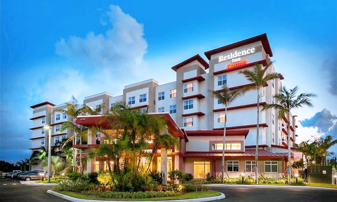 Ludlam Hotel | Residence Inn by Marriott Miami West / FL Turnpike