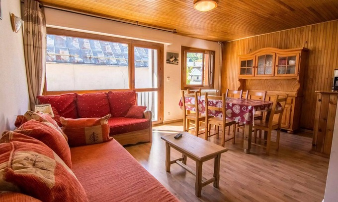 Valloire Apartment | Residence Le Caribou - 2 Rooms for 6 People