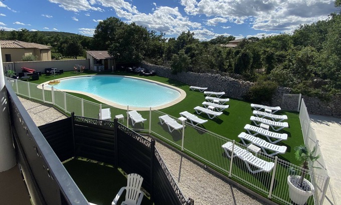 Labastide-de-Virac Cottage | RESIDENCE LE PARADISE ACQUIRED "GITE RUBIS