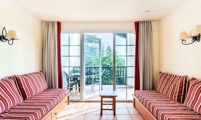 Uhart-Cize Apartment | Residence Le Parc d'Arradoy - maeva Home - 2 Room Apartment 5 People - Comfort
