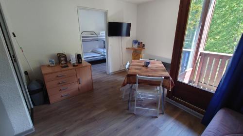 Puy-Saint-Vincent Apartment | Residence Les Ecrins