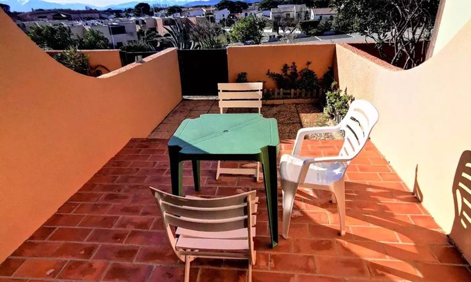 Port Leucate Apartment | Residence Maisons De La Mer 2 - Nice studio for 3 people with ground floor terrace in Port Leucate. Ref: 1MM2 239
