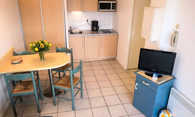 Biarritz Apartment | Residence Mer & Golf Eugénie* - 2 Rooms 4 People