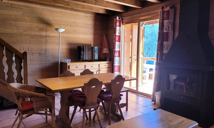 Pra Loup Ski Chalet | Residence Pra Roustan - 1/2 comfortable and spacious chalet for 6, beautiful mountain views, Pra Loup
