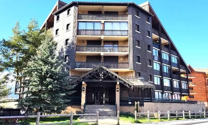 La Joue du Loup Apartment | Residence Résidence Les Terrasses - 2 Rooms for 7 People