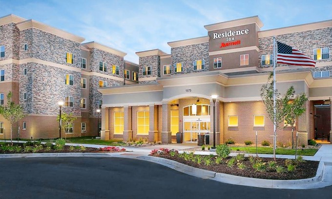 I-435 West KC-KS Hotel | Residence Inn by Marriott Kansas City at The Legends