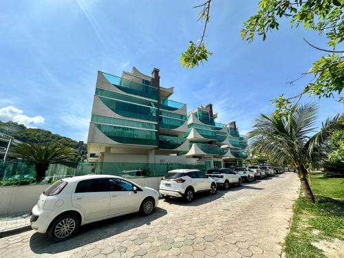 Quatro Ilhas Apartment | Residencial Ilha do Arvoredo - Praia de 4 Ilhas, próximo ao mar.