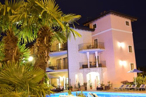 Riva del Garda Apartment | Residenza Le Due Torri