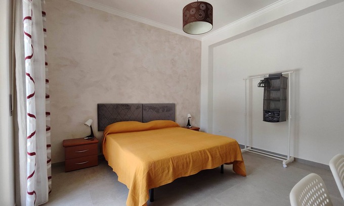 Old Town Apartment | Residenza Missori: Comfort within walking distance of Duomo and Mercato Storico, free park.