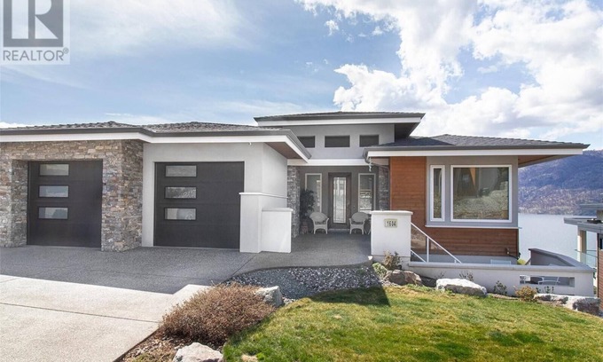 Central Okanagan House | Resort Home in Lake Okanagan - Lake Views/Pools/Hot Tubs/Gyms/Wine Trails/Golf