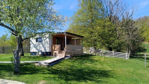 Dane House | Resort in Lužarji near Bloke