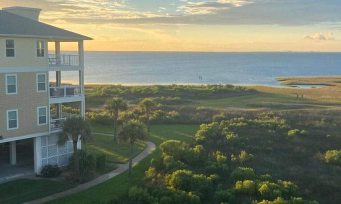 Red Fish Cove Apartment | Resort Living on the Bay! 2 bed 2 bath, Gorgeous views