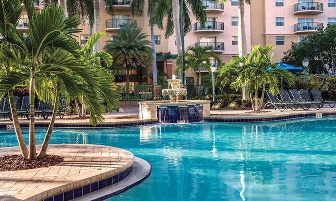 Survey Creek Resort | Resort Managed 2 BR -Sleeps 8 at Wyndham Palm Aire - Pools, Free Beach Shuttle!